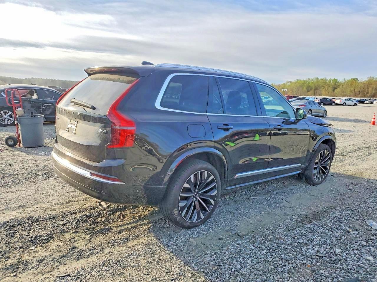 2025 Volvo Xc90 Plus - Image 3