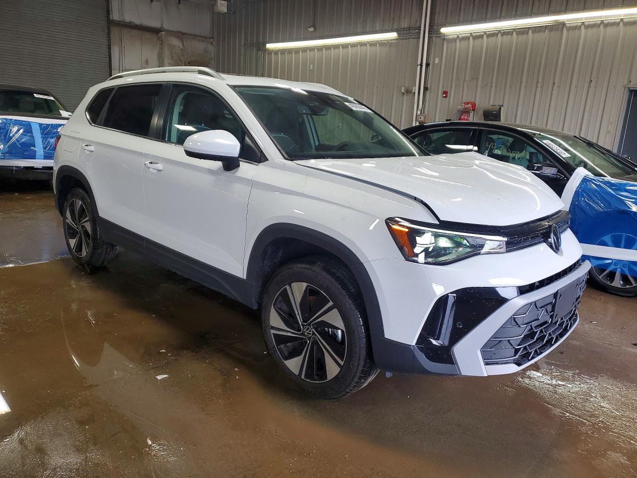 2023 Volkswagen Taos Se - Image 4