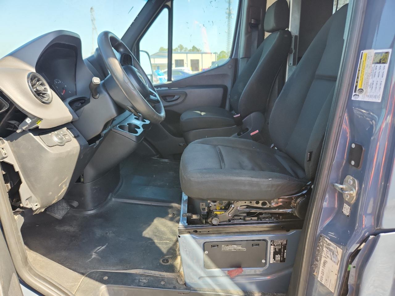 2019 Mercedes Benz Sprinter 2500 Delivery Van - Фото 7