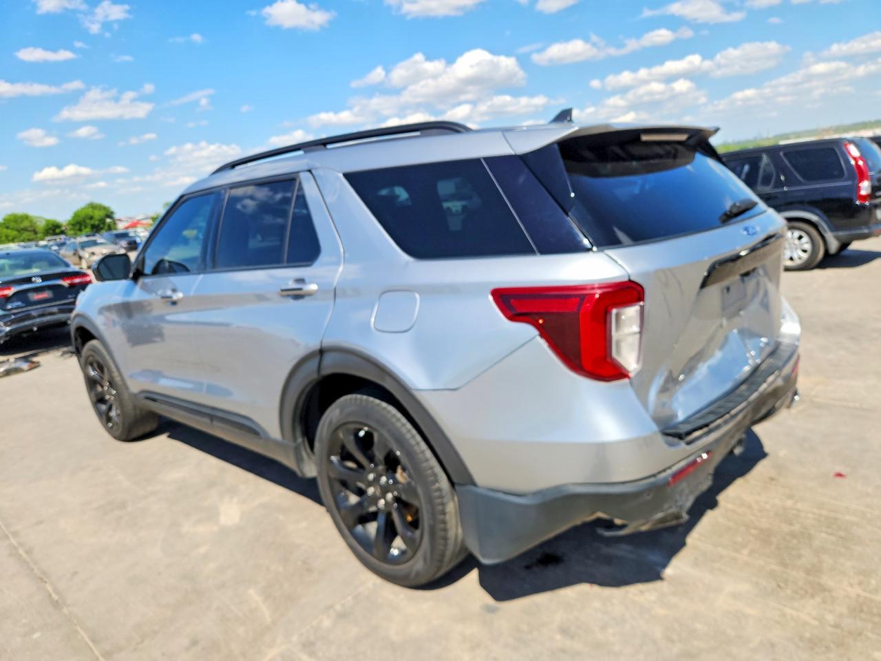2023 Ford Explorer St-Line - Фото 2