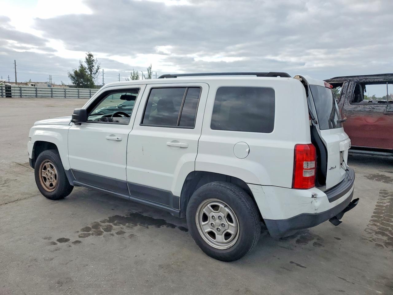 2016 Jeep Patriot Sport - Image 2