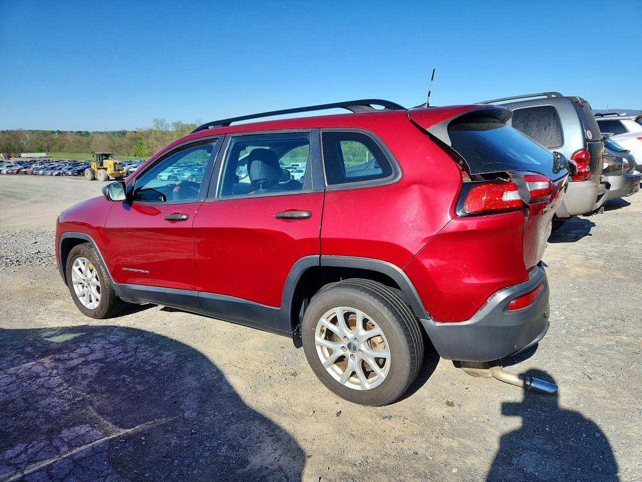 2016 Jeep Cherokee Sport - Фото 2