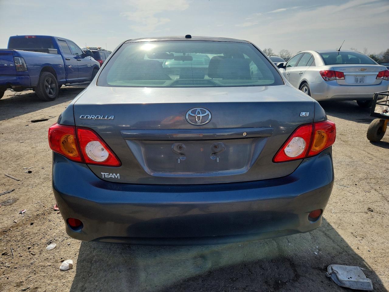 2010 Toyota Corolla Le - Image 6