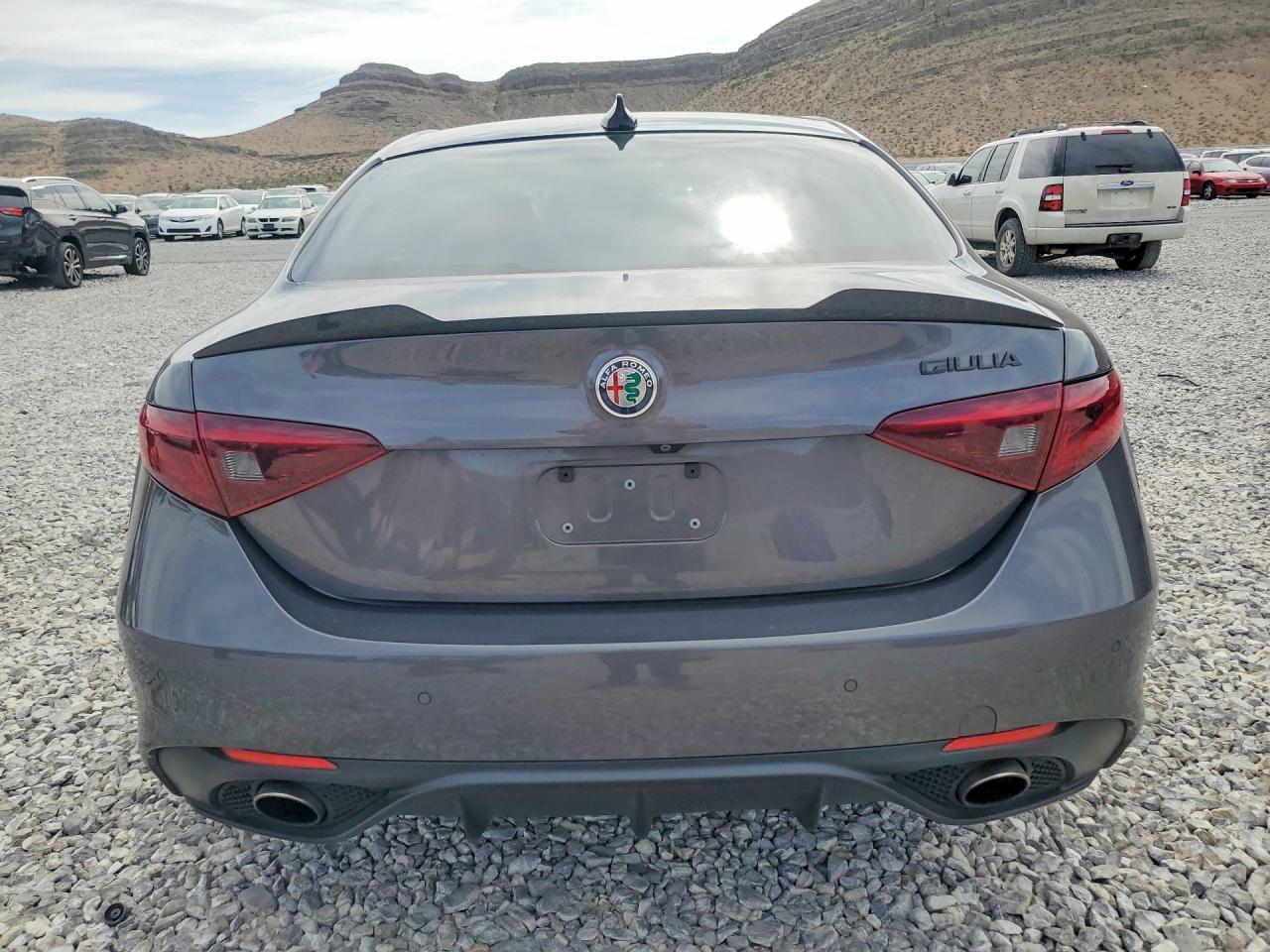 2018 Alfa Romeo Giulia Ti - Image 6