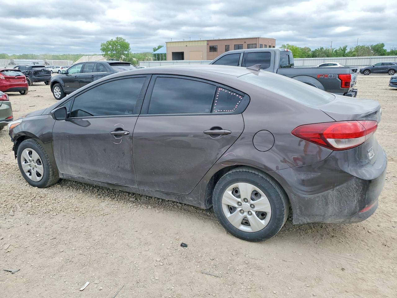 2018 Kia Forte Lx - Image 2