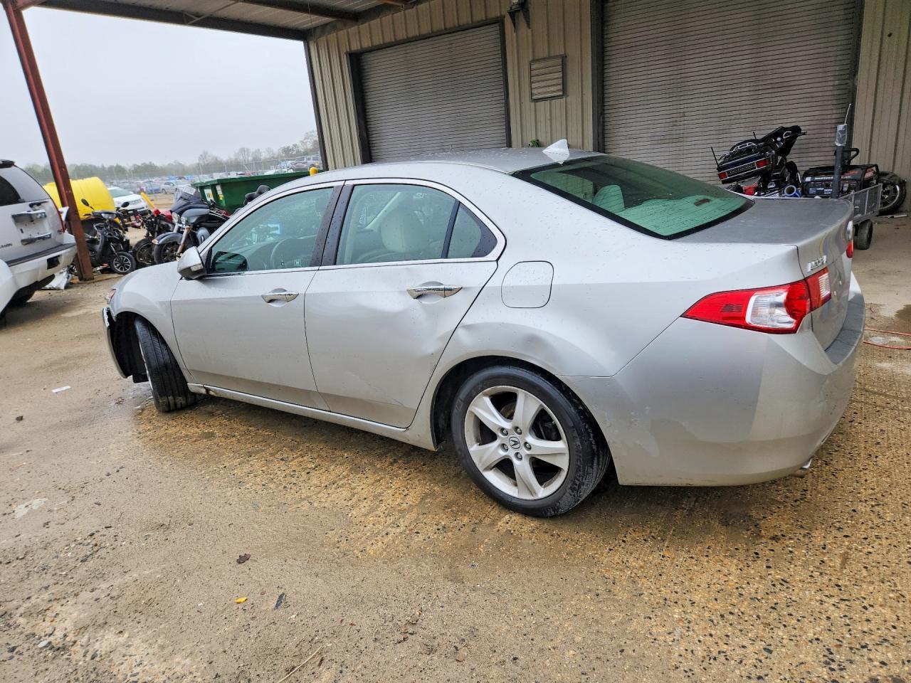 2010 Acura Tsx - Image 2