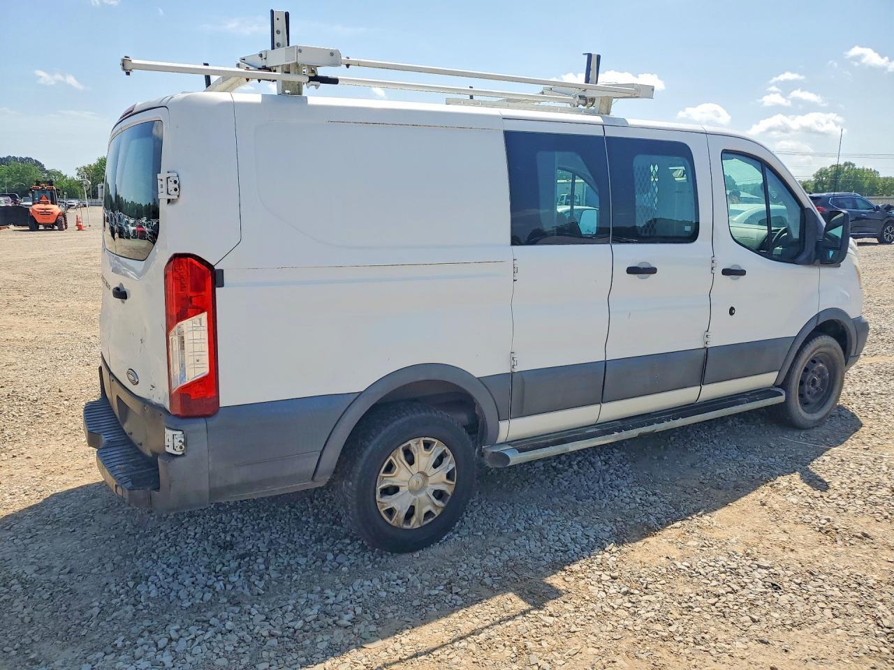 2015 Ford Transit T-250 - Фото 3