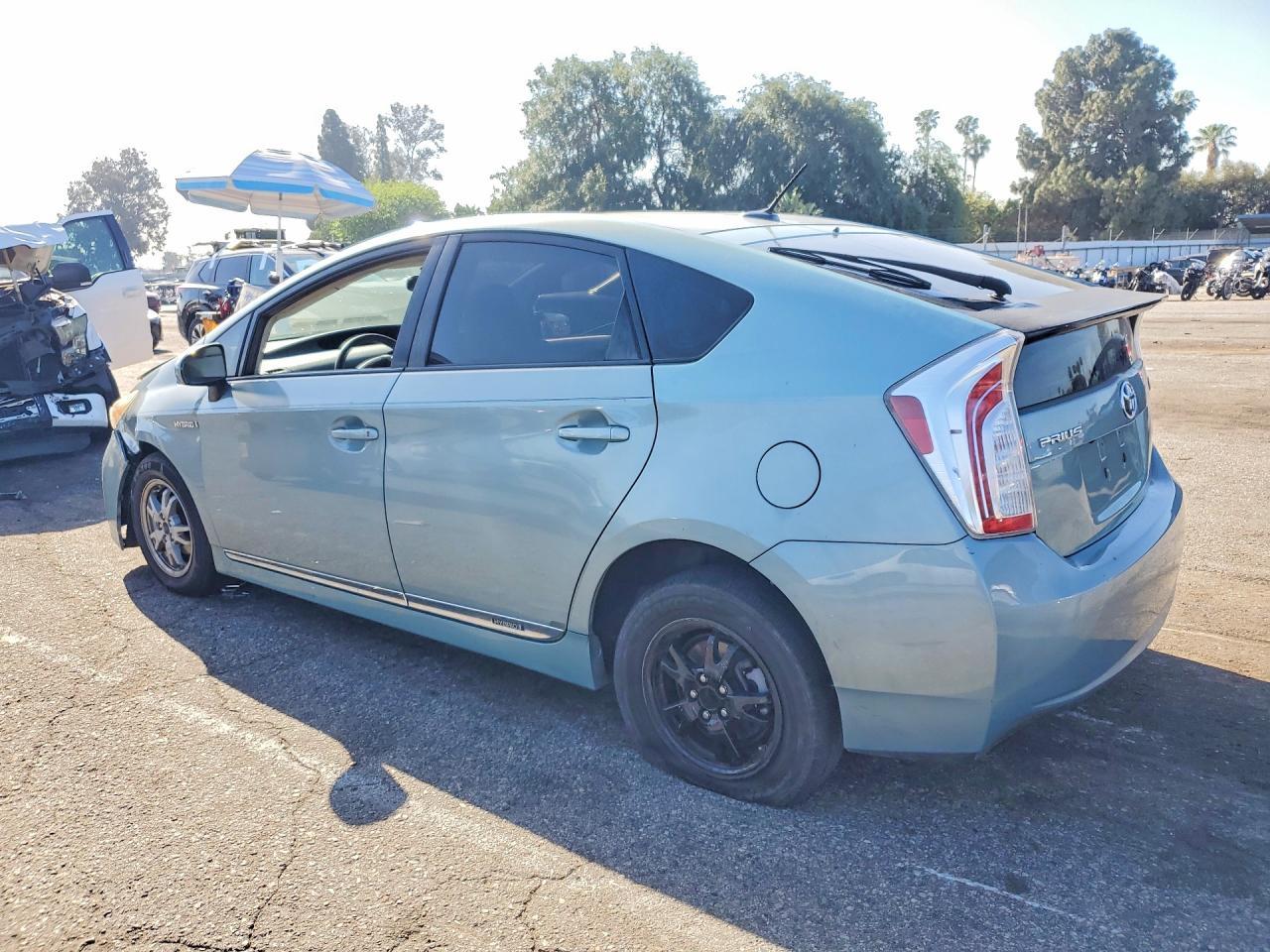 2012 Toyota Prius Three - Image 2
