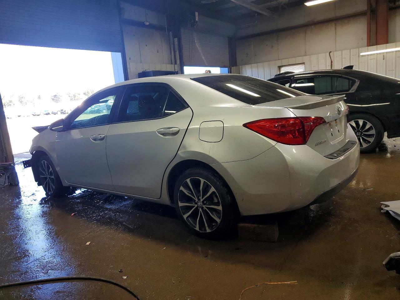 2018 Toyota Corolla Se - Фото 2