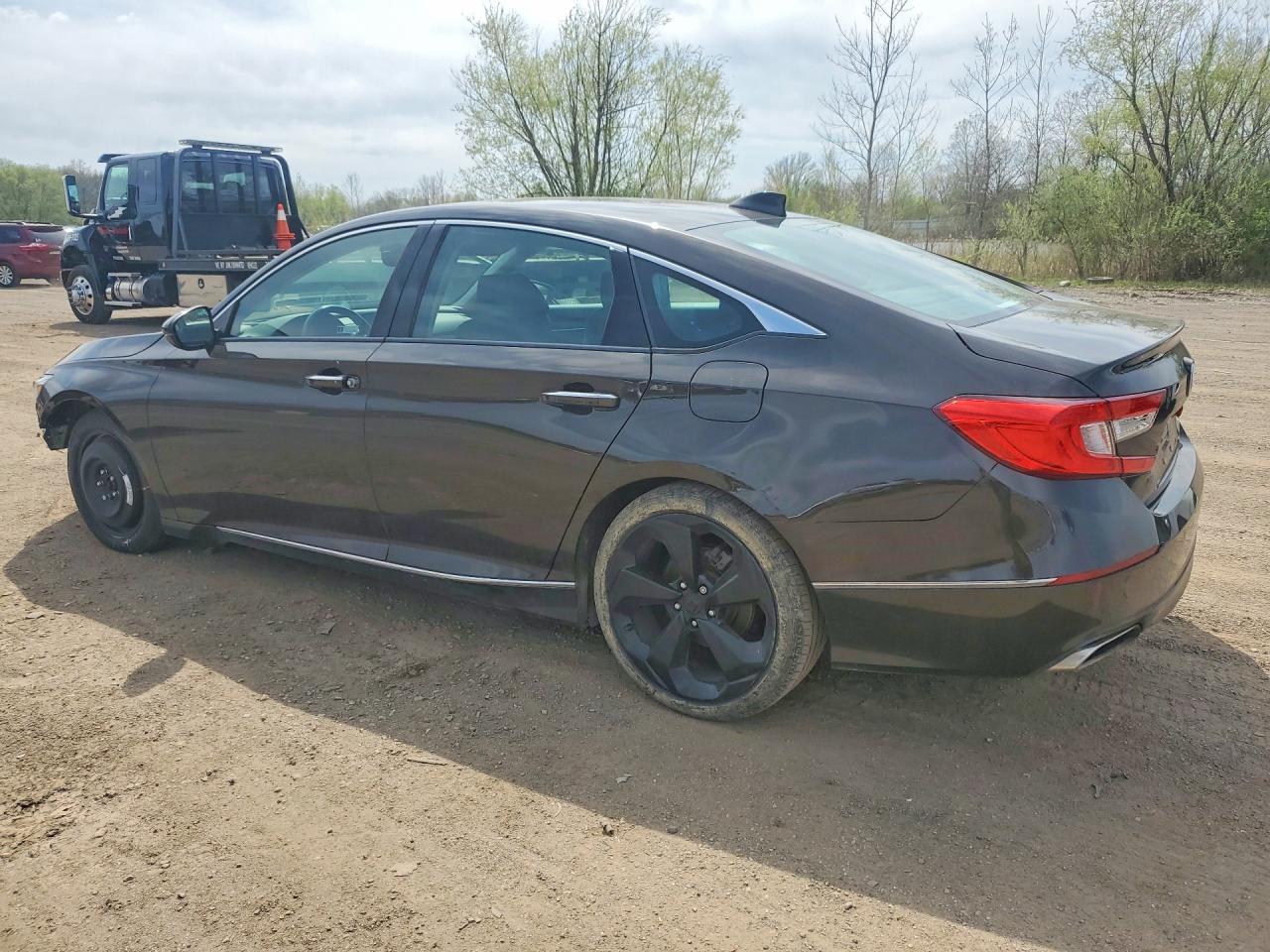 2018 Honda Accord Touring - Фото 2