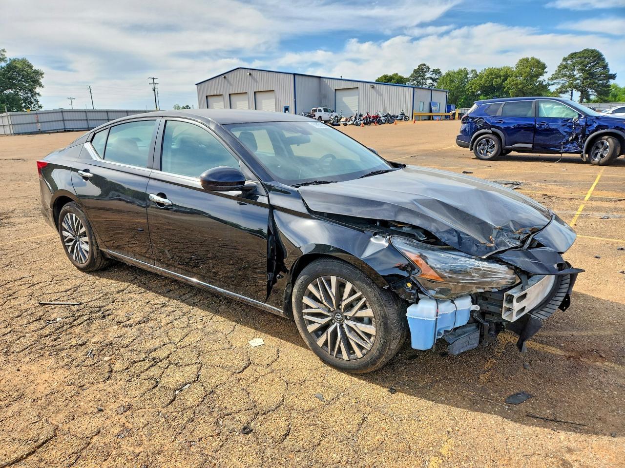 2023 Nissan Altima Sv - Image 4