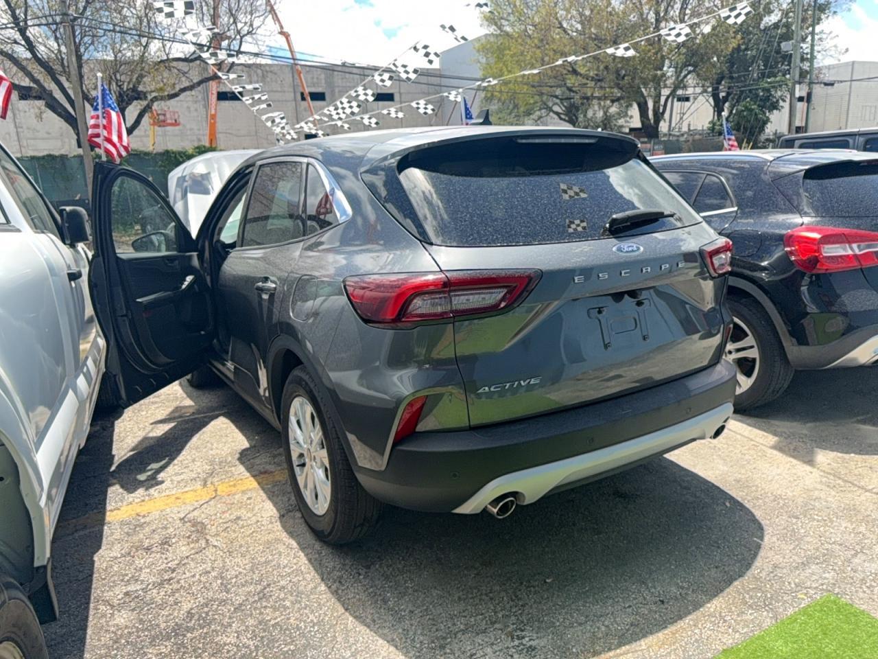 2024 Ford Escape Active - Image 3