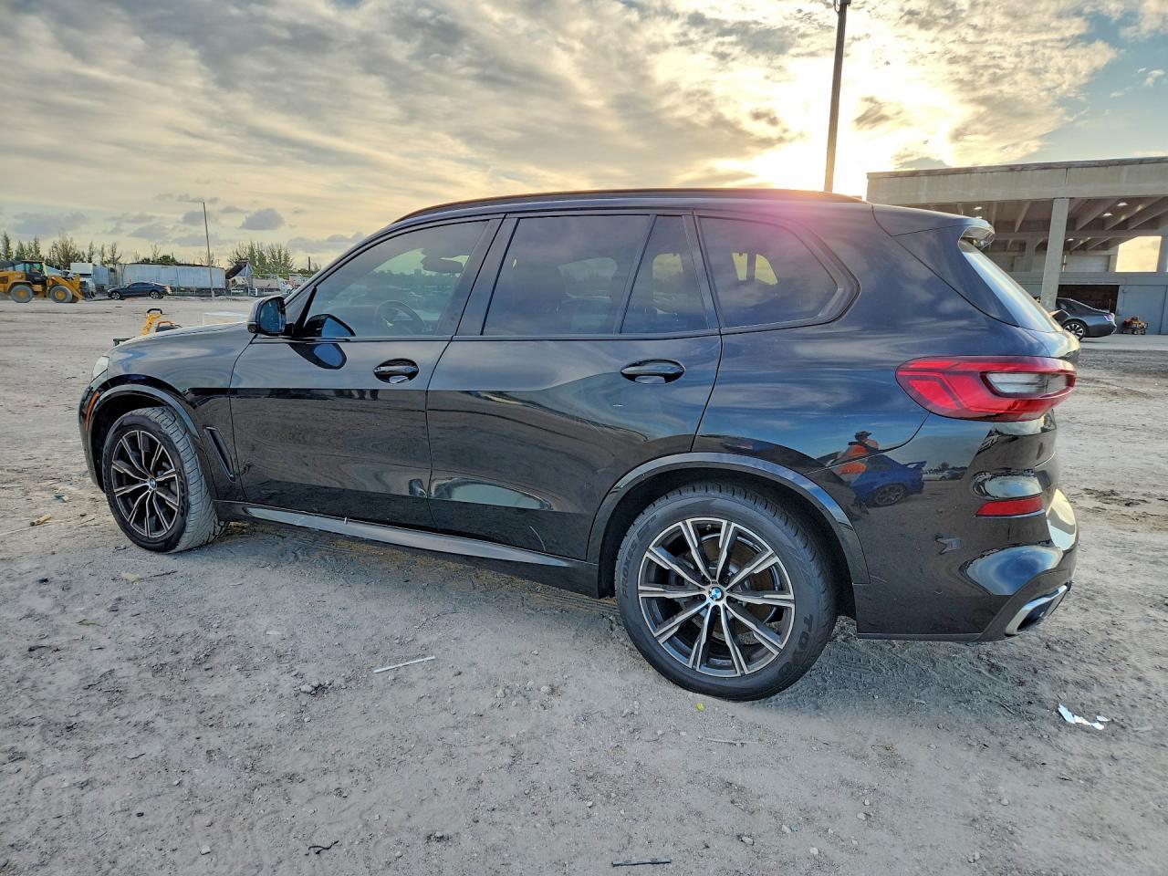 2019 BMW X5 xDrive40I - Фото 2