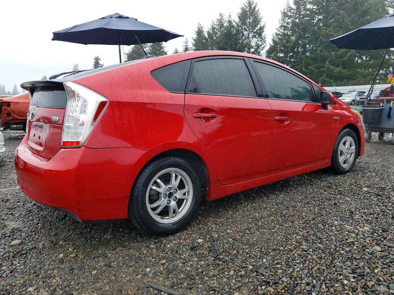 2011 Toyota Prius Four - Фото 3