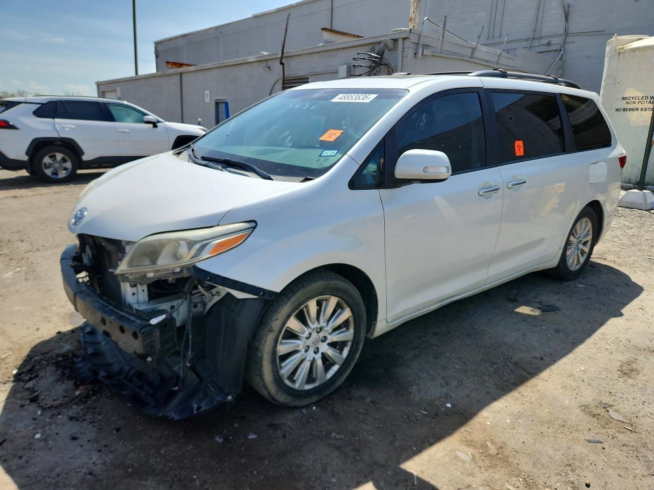 2015 Toyota Sienna Limited Premium 7-Passenger