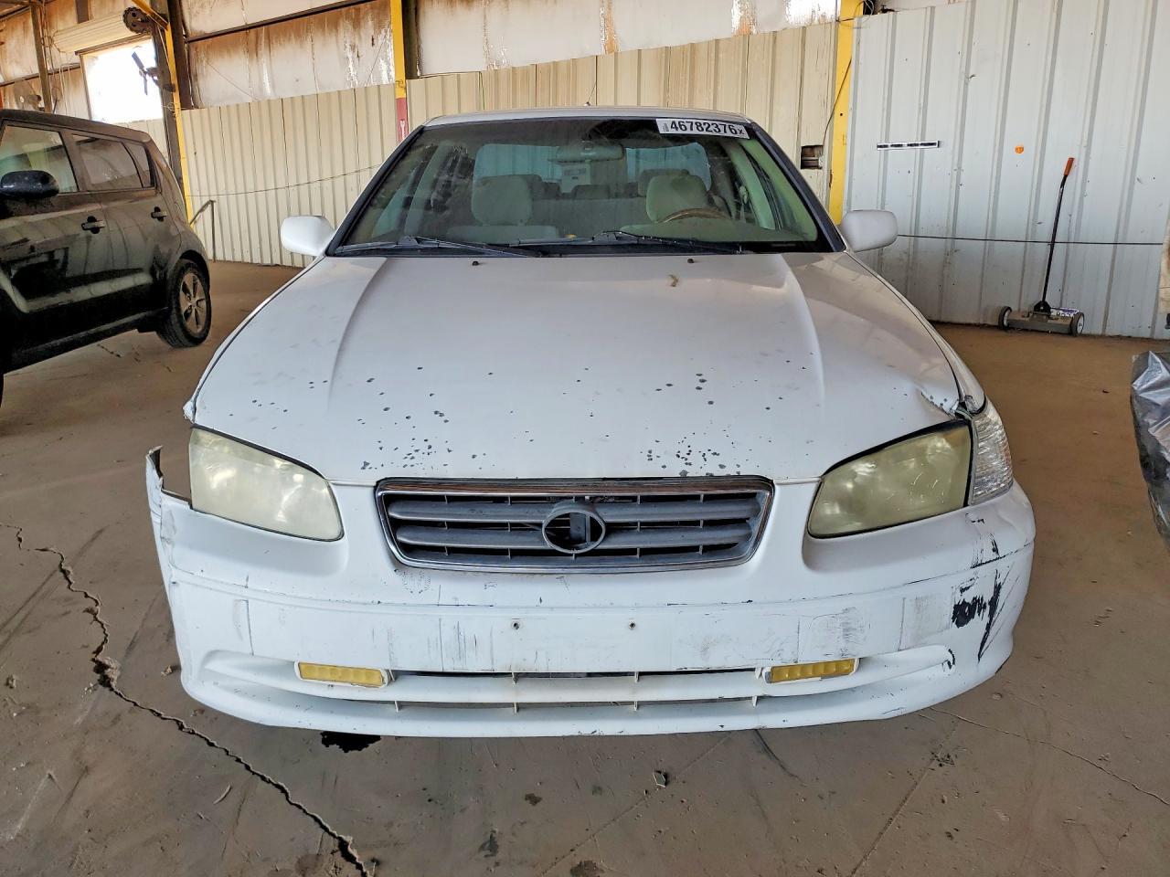 2000 Toyota Camry Le - Image 5