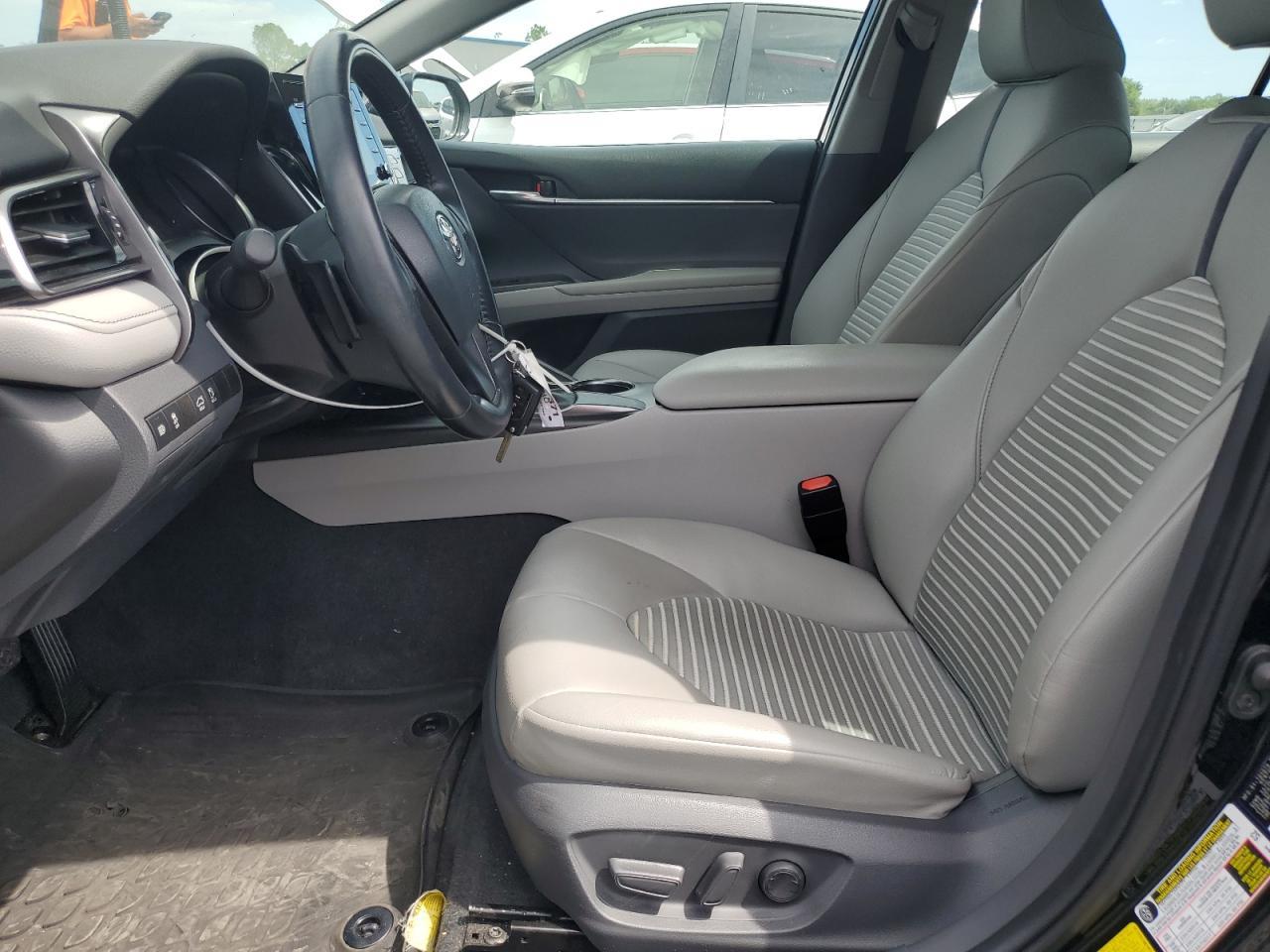2021 Toyota Camry Se - Фото 7