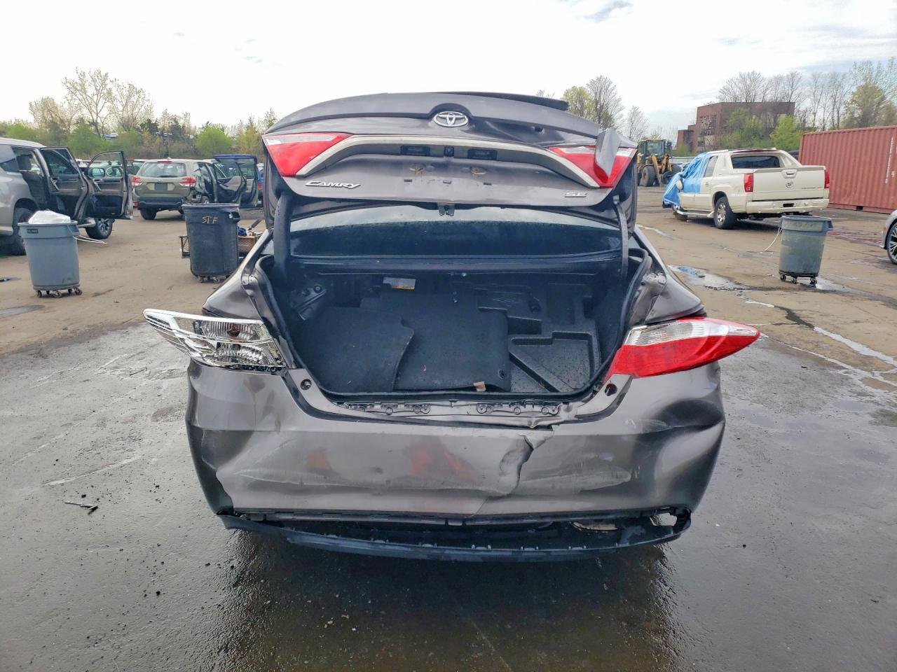 2017 Toyota Camry Se - Image 6