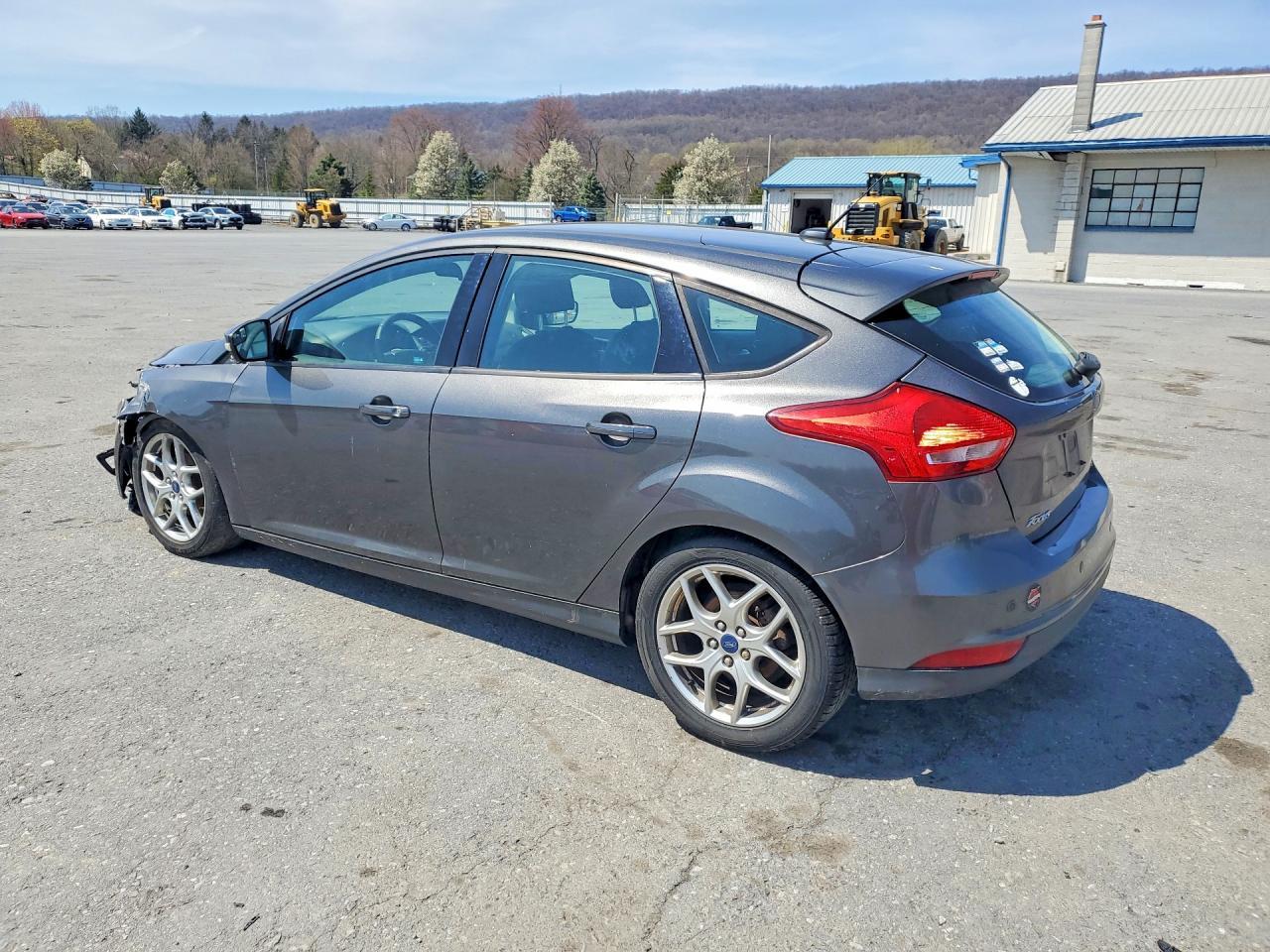 2015 Ford Focus Se - Фото 2