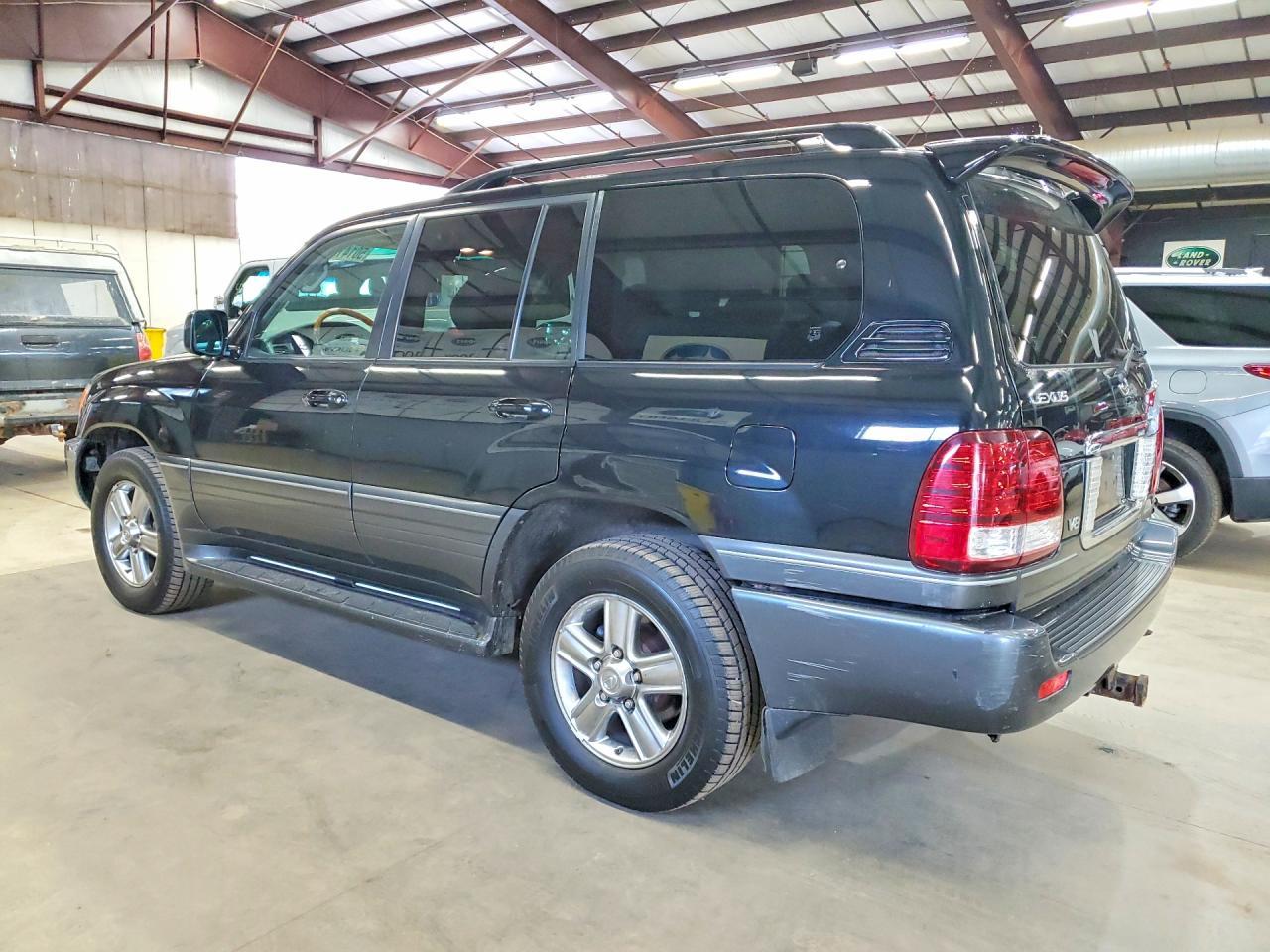 2006 Lexus Lx 470 - Image 2