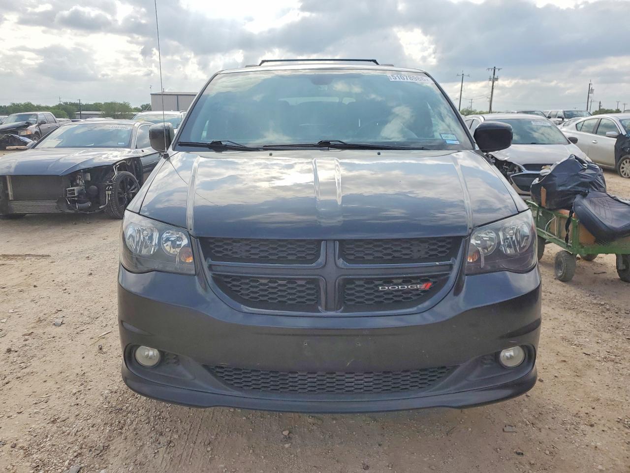 2019 Dodge Grand Caravan Gt - Image 5