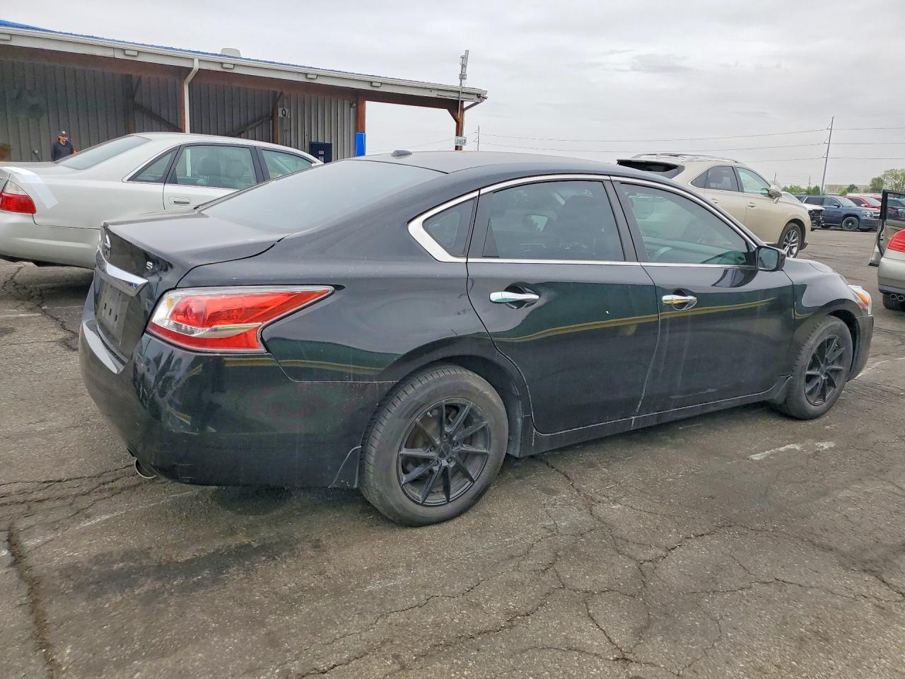 2015 Nissan Altima 2.5 S - Фото 3