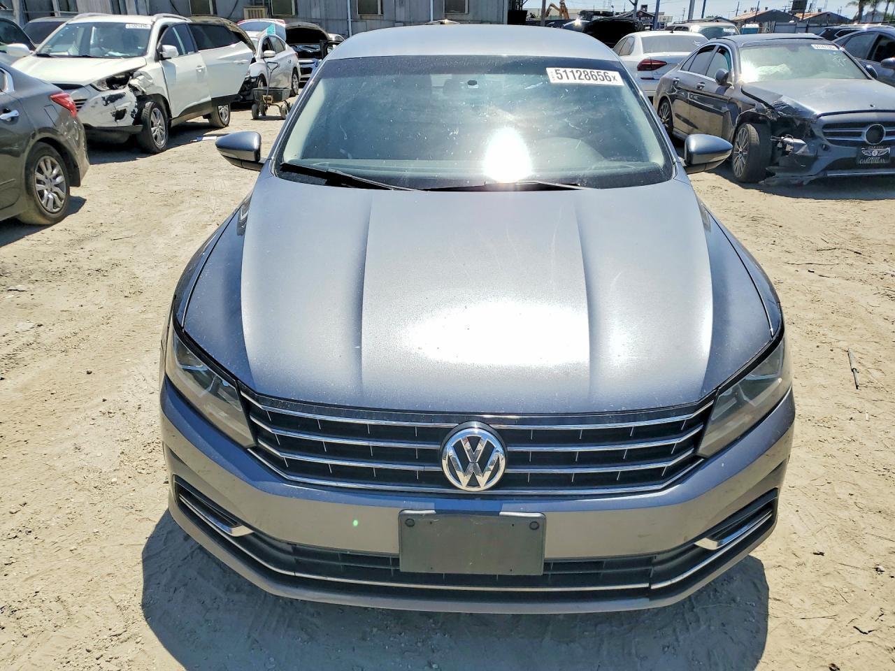 2016 Volkswagen Passat S - Image 5
