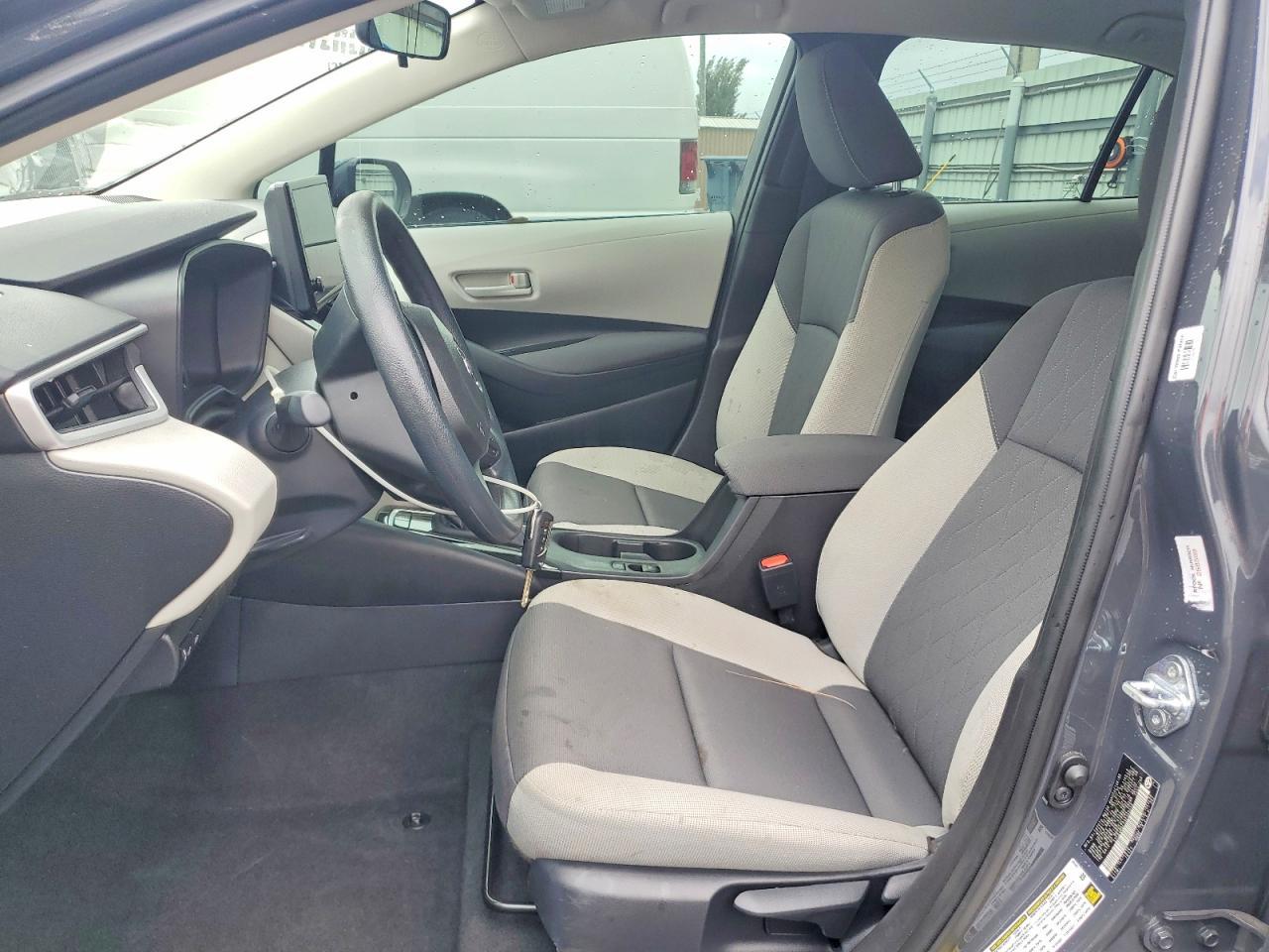 2025 Toyota Corolla Le - Фото 7