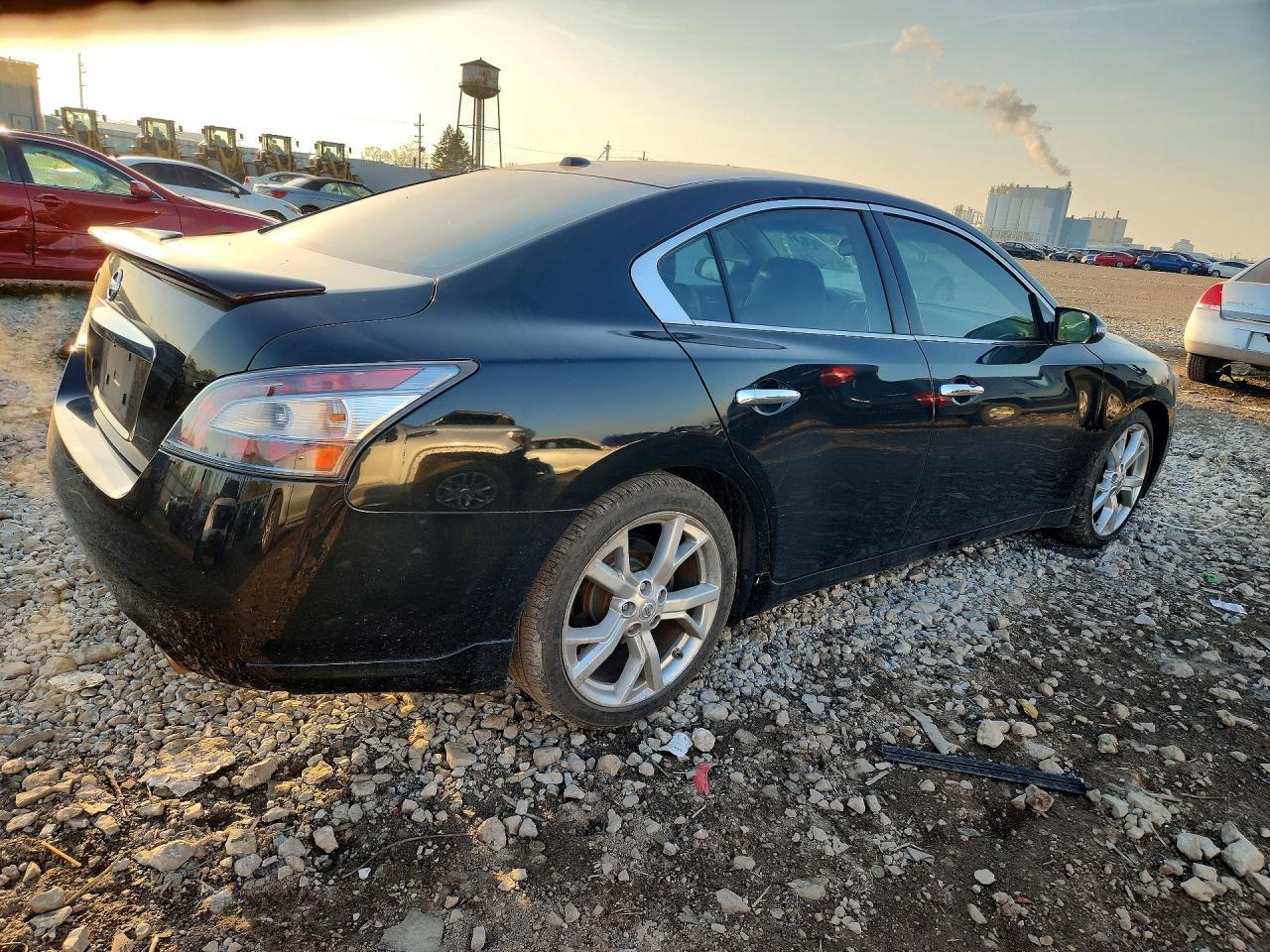 2012 Nissan Maxima 3.5 S - Image 3