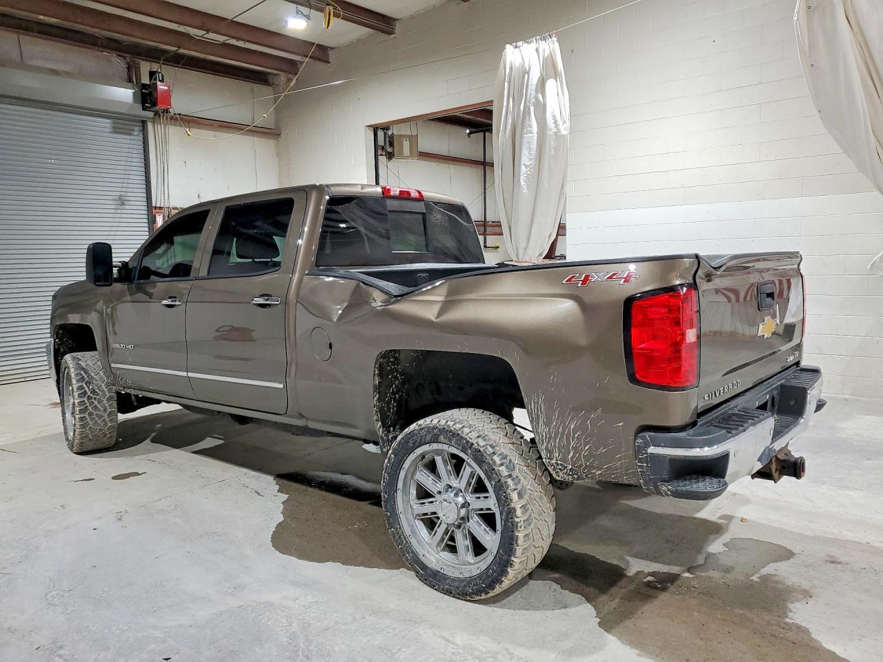 2015 Chevrolet Silverado K2500 Heavy Duty Ltz - Фото 2