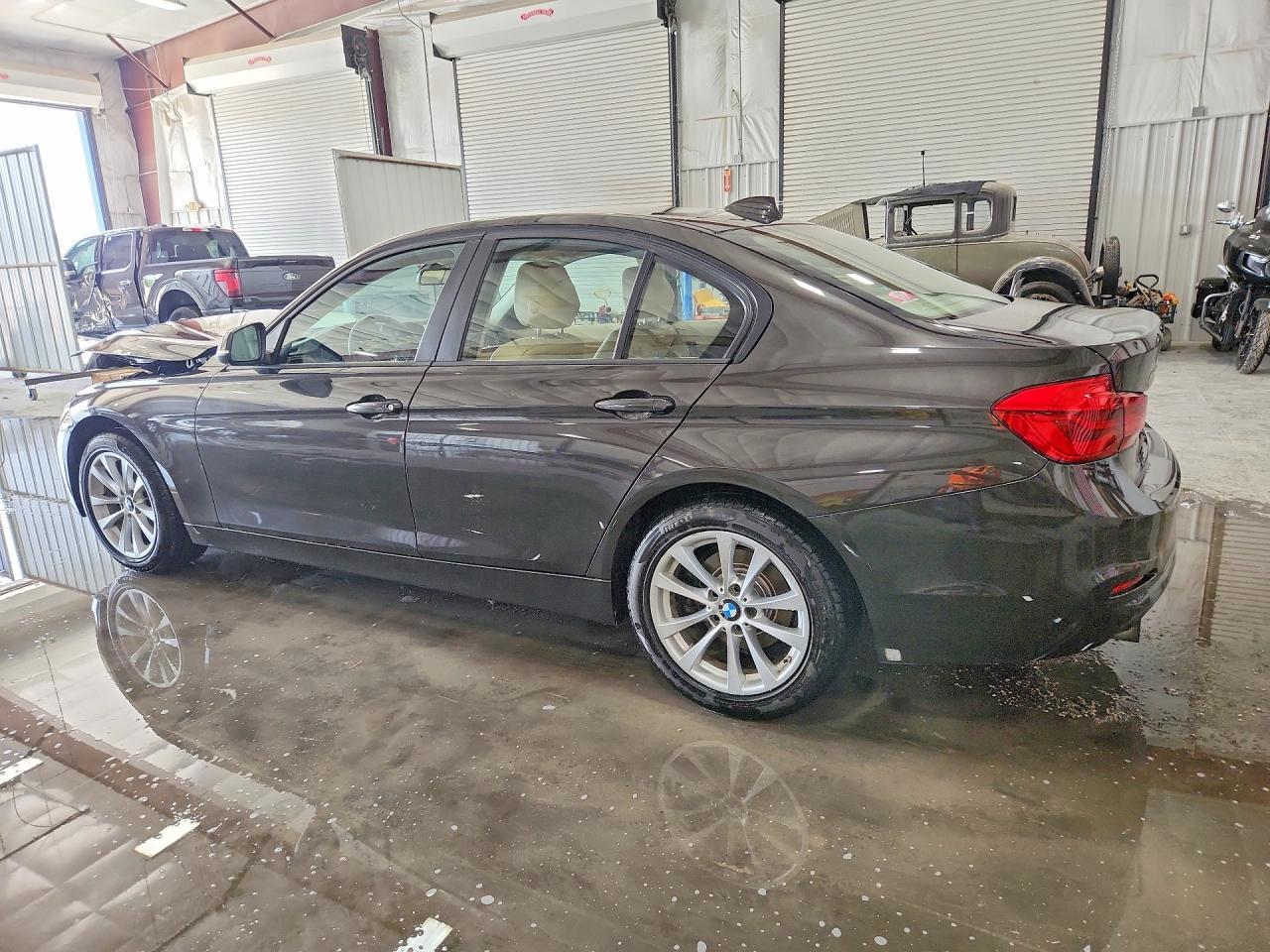 2016 BMW 320 I - Image 2
