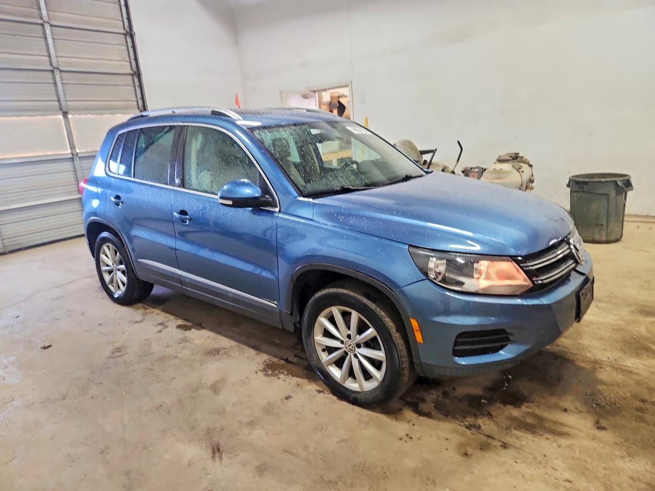 2017 Volkswagen Tiguan Wolfsburg - Фото 4