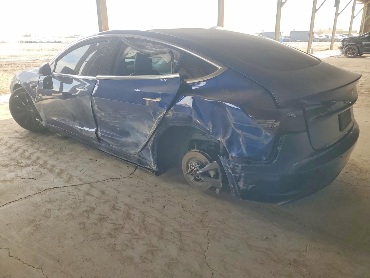 2019 Tesla Model 3 - Фото 2