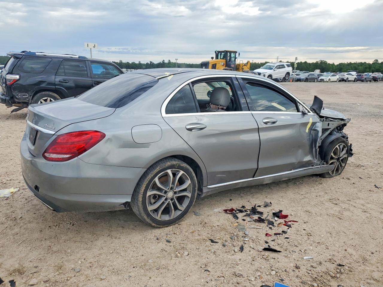 2016 Mercedes-Benz C 300 4Matic - Image 3