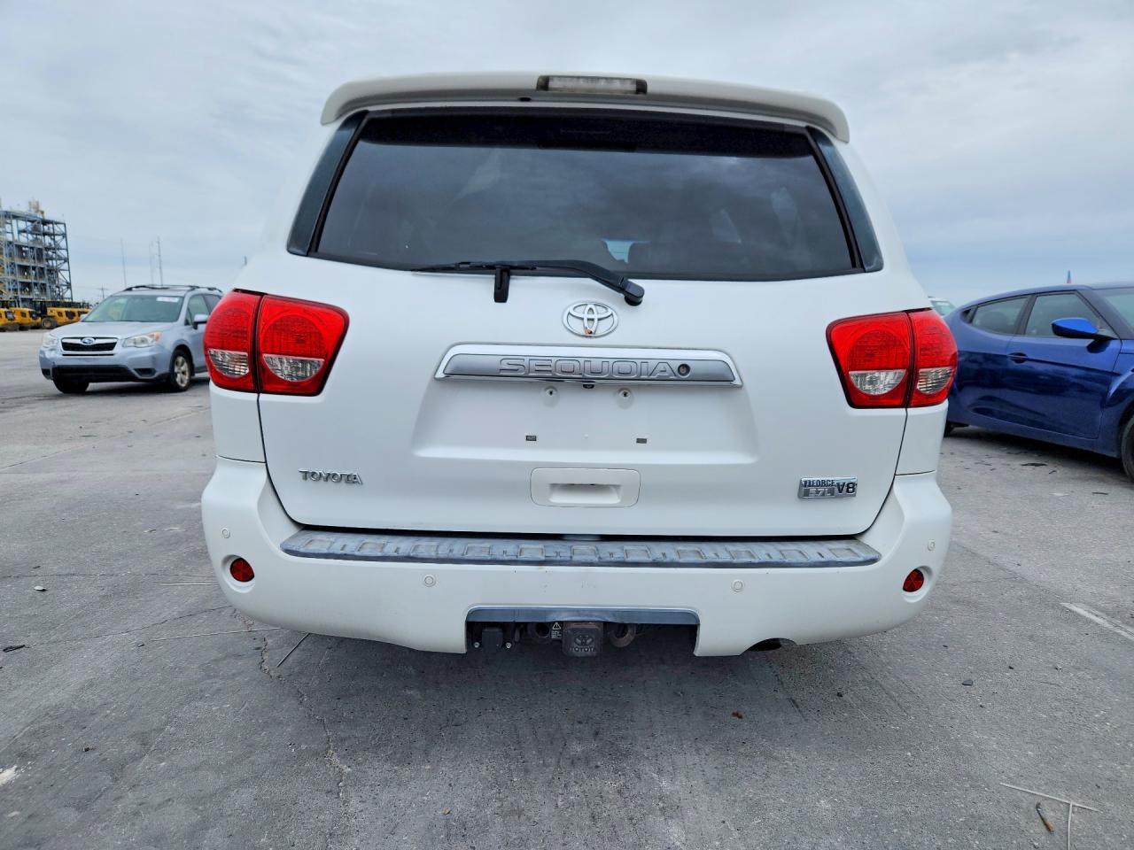2008 Toyota Sequoia Platinum - Image 6