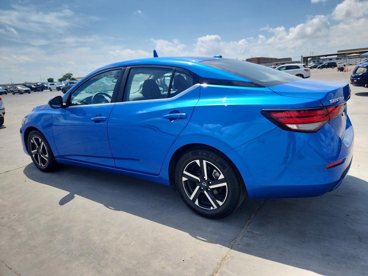 2025 Nissan Sentra Sv - Фото 2