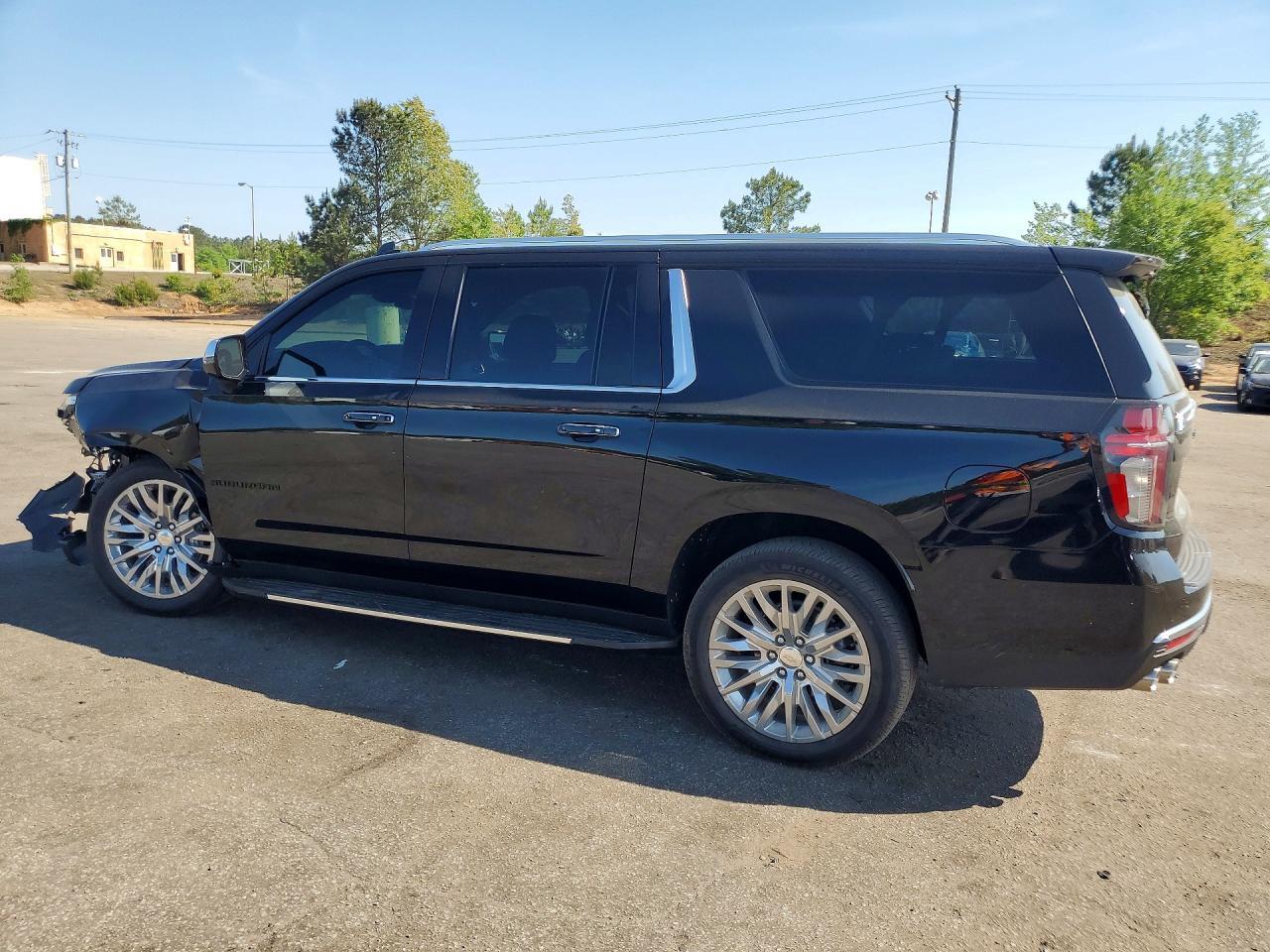 2023 Chevrolet Suburban K1500 Premier - Фото 2