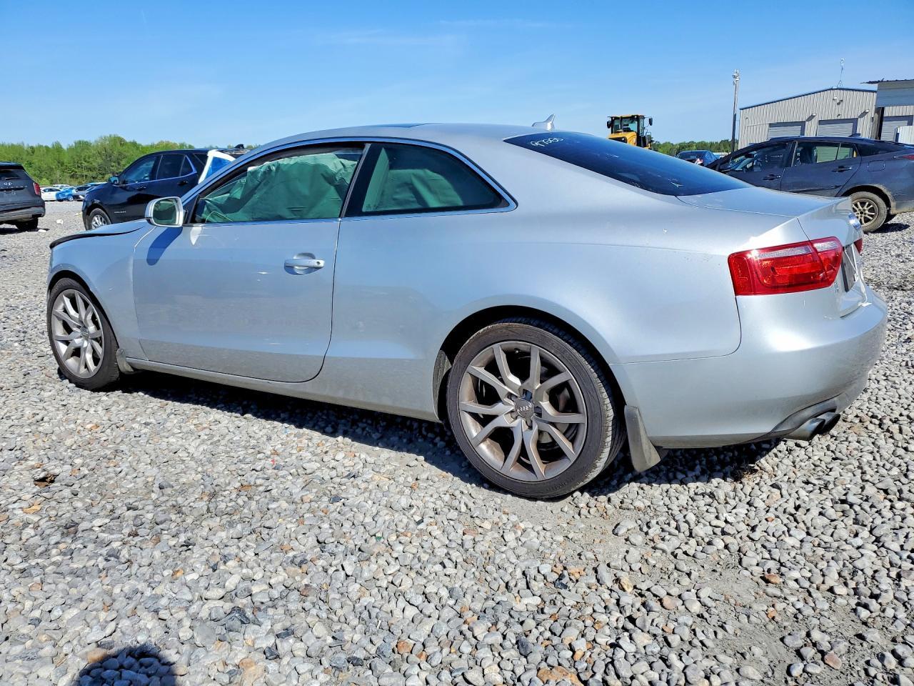 2010 Audi A5 Premium - Image 2