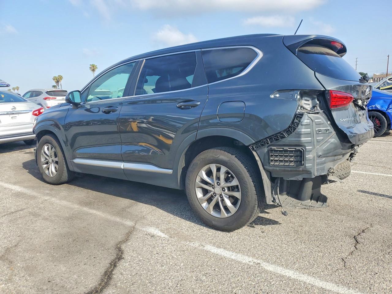 2020 Hyundai Santa Fe Se - Фото 2