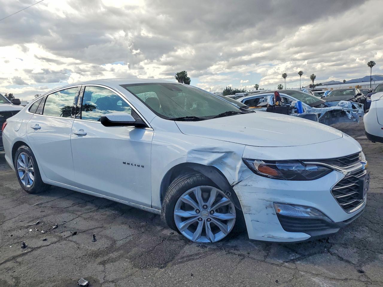 2023 Chevrolet Malibu Lt - Image 4