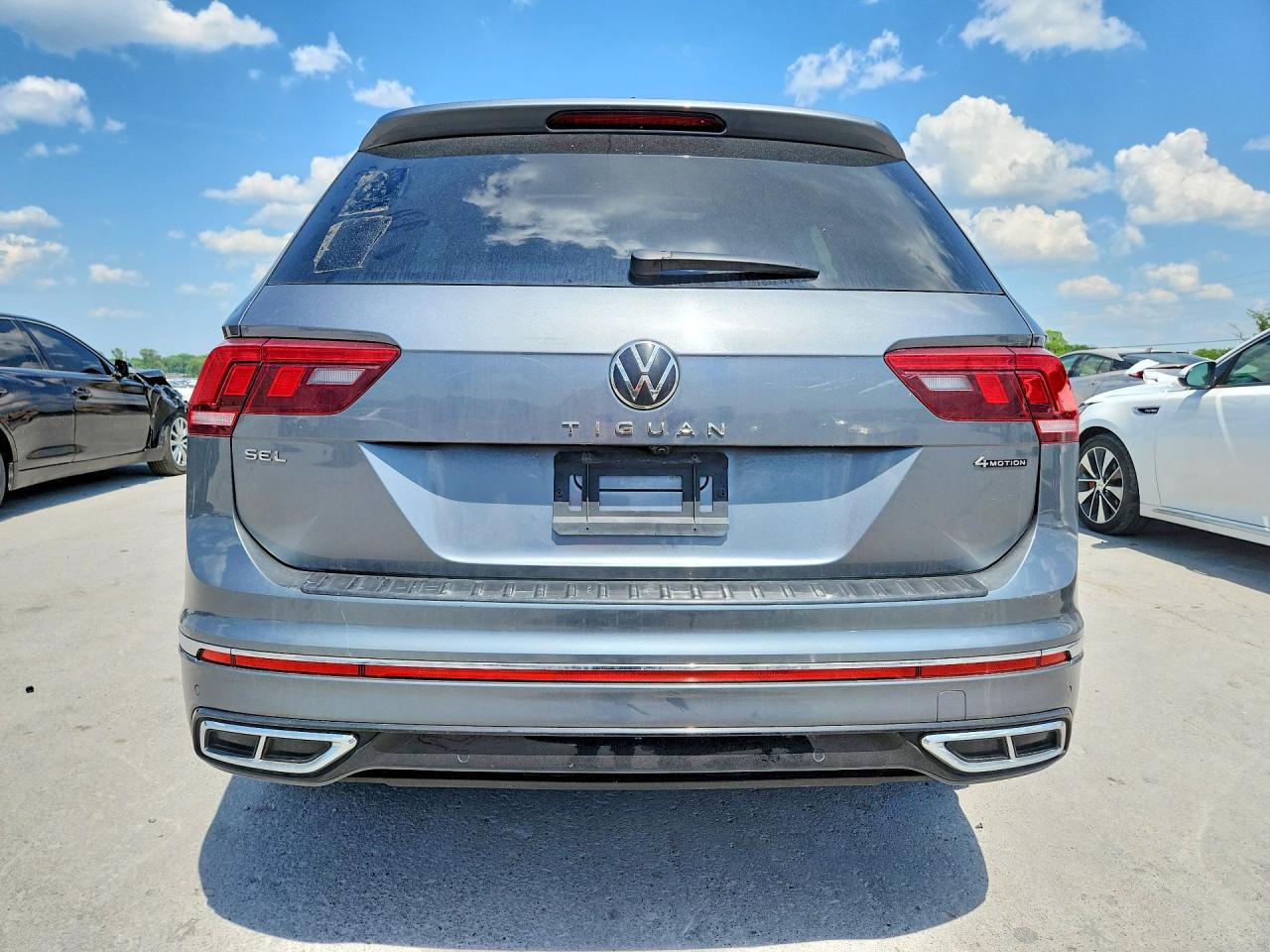 2022 Volkswagen Tiguan Sel R-Line - Image 6
