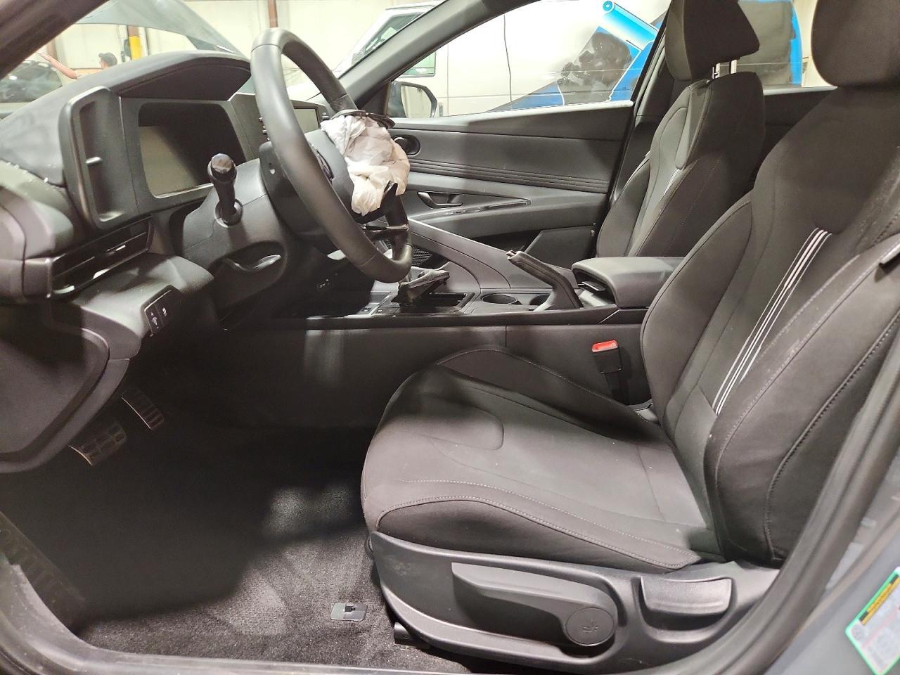 2025 Hyundai Elantra Sel Sport - Фото 7