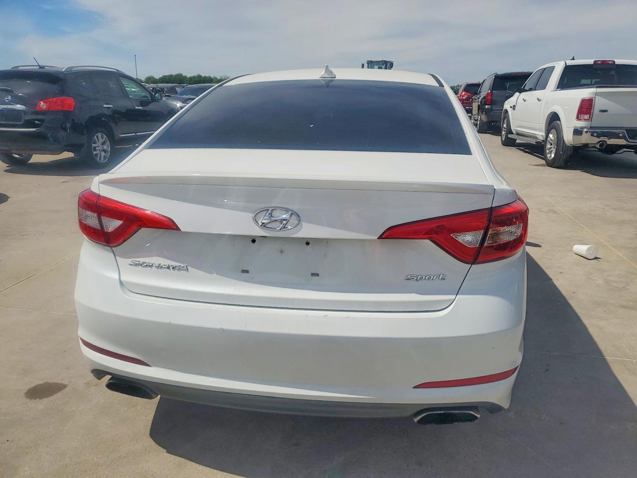 2016 Hyundai Sonata Sport - Image 6