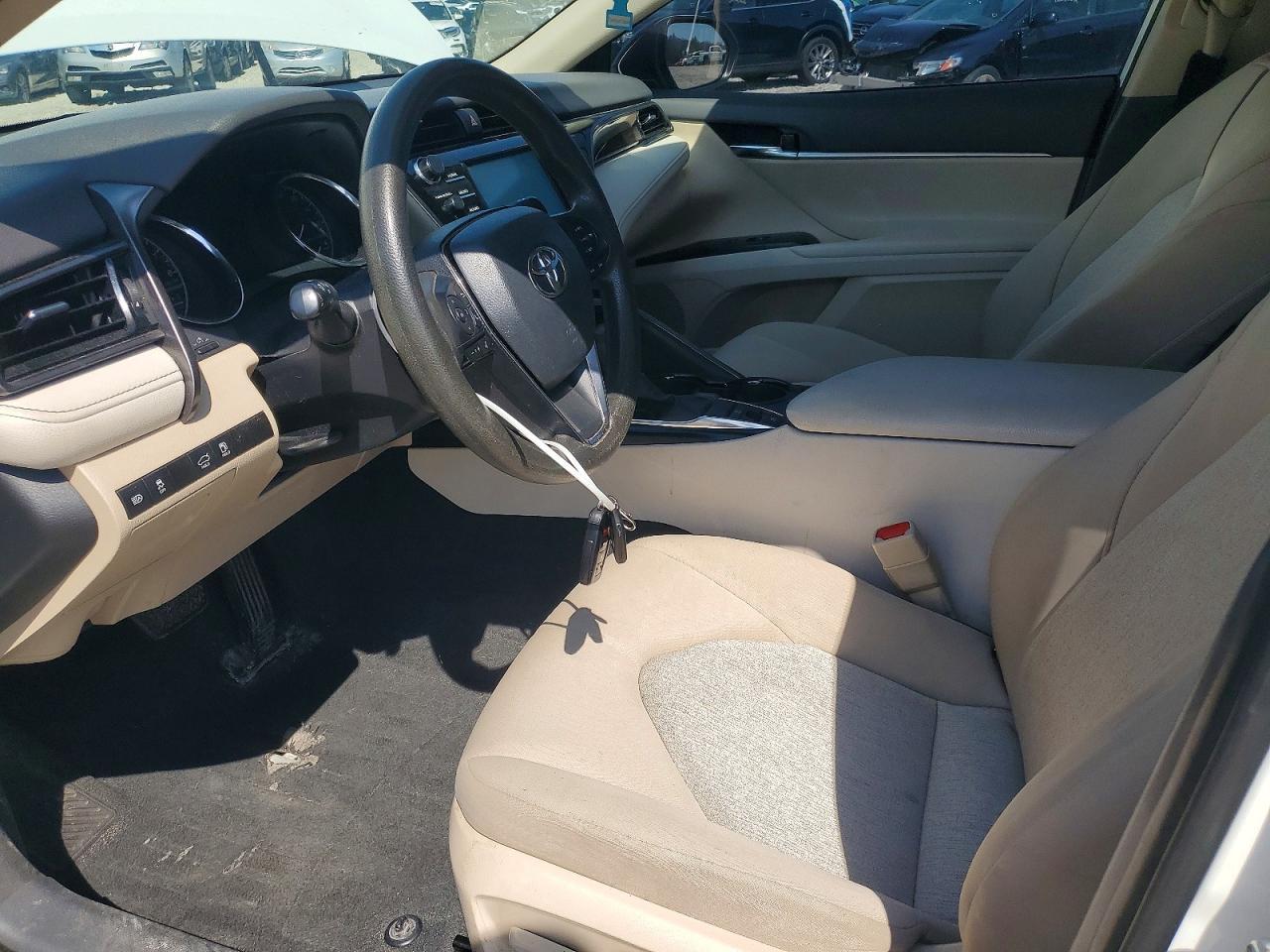 2020 Toyota Camry Le - Image 7