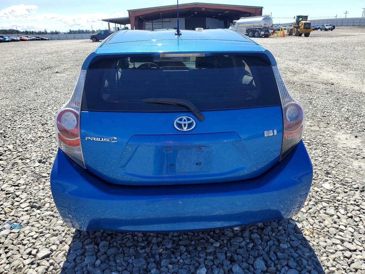 2013 Toyota Prius C Two - Фото 6