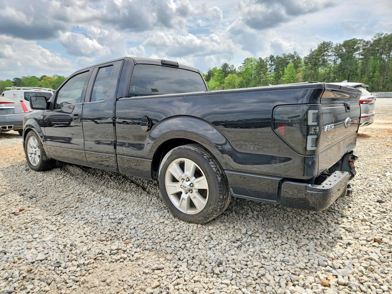 2011 Ford F150 Super Cab - Фото 2