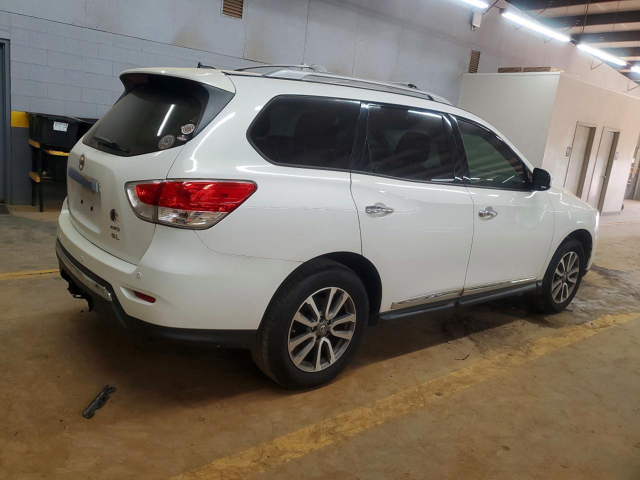 2013 Nissan Pathfinder S - Фото 3