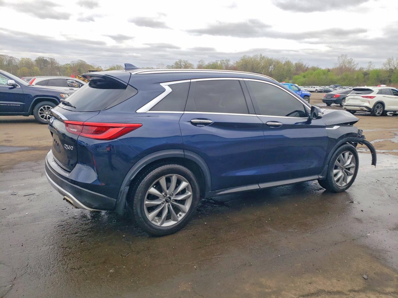 2021 Infiniti Qx50 Luxe - Image 3