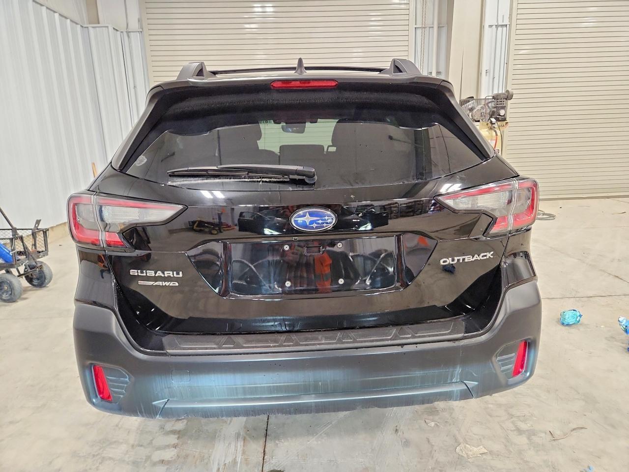 2021 Subaru Outback Premium - Image 6