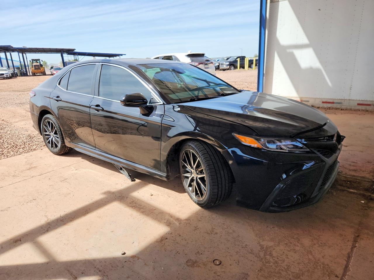 2021 Toyota Camry Se - Фото 4